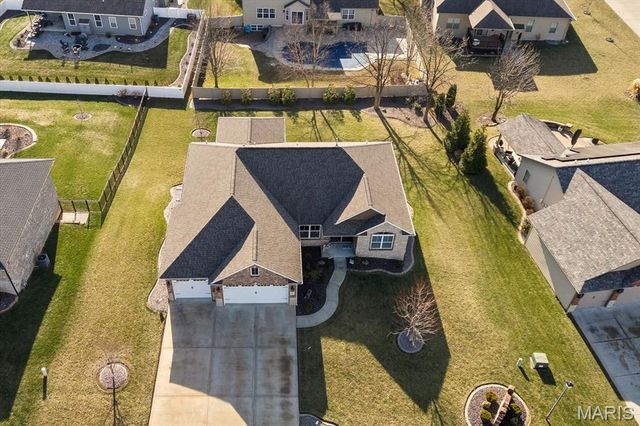 124 Stonebridge Bluff Drive, Maryville, IL 62062