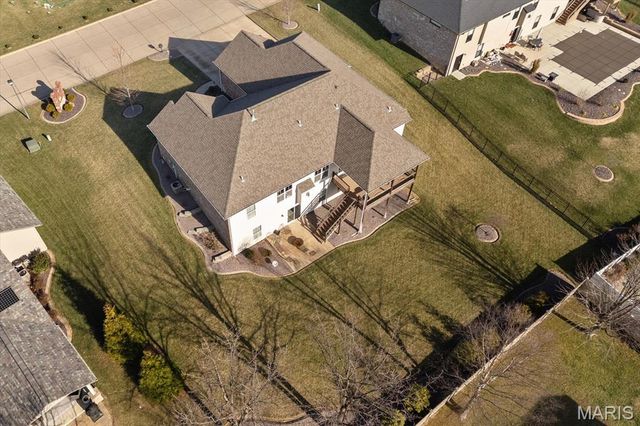 124 Stonebridge Bluff Drive, Maryville, IL 62062
