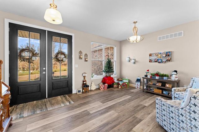 124 Stonebridge Bluff Drive, Maryville, IL 62062