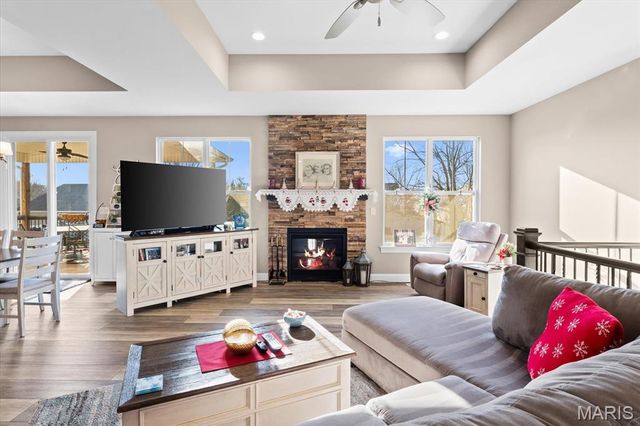 124 Stonebridge Bluff Drive, Maryville, IL 62062