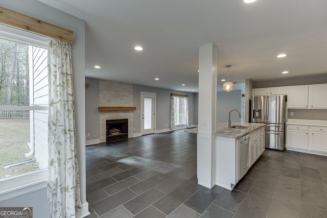 4040 Brushy Creek Way, Suwanee, GA 30024