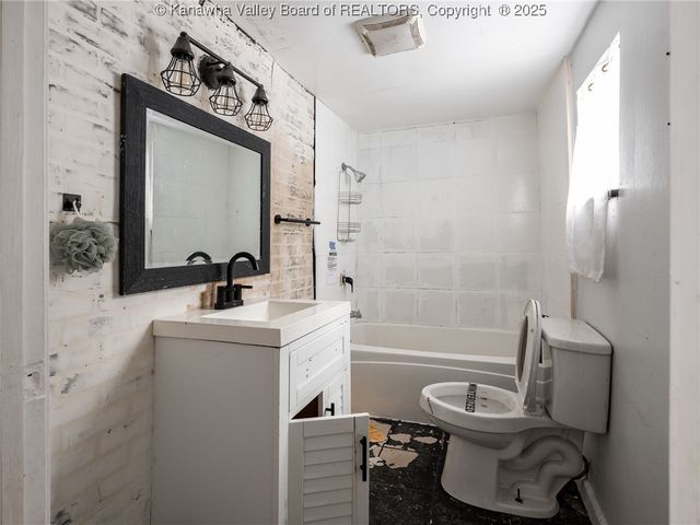 544 Cane Fork Lane, St Albans, WV 25177