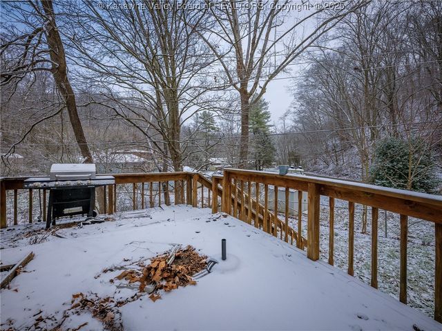 544 Cane Fork Lane, St Albans, WV 25177