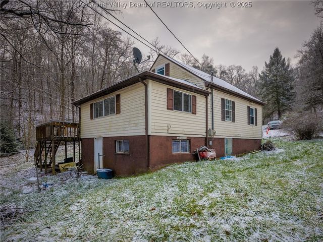 544 Cane Fork Lane, St Albans, WV 25177