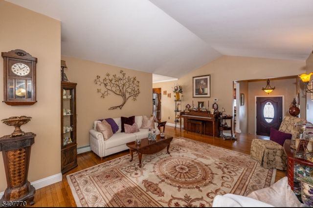 3 Birchwood Dr, Vernon Twp., NJ 07460