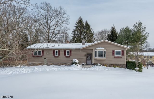 3 Birchwood Dr, Vernon Twp., NJ 07460