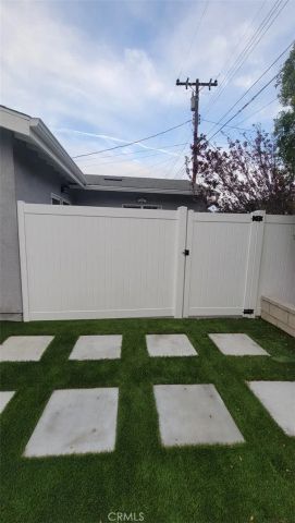 742 W Orangethorpe, Fullerton, CA 92832