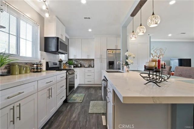 742 W Orangethorpe, Fullerton, CA 92832