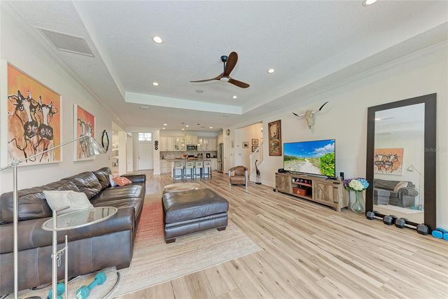 12051 FOREST PARK CIRCLE, Bradenton, FL 34211