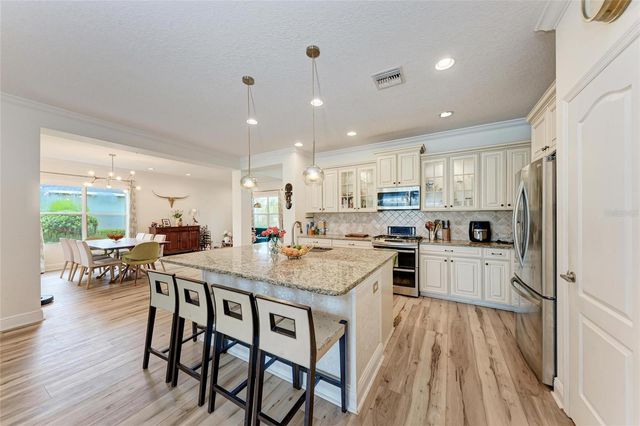 12051 FOREST PARK CIRCLE, Bradenton, FL 34211