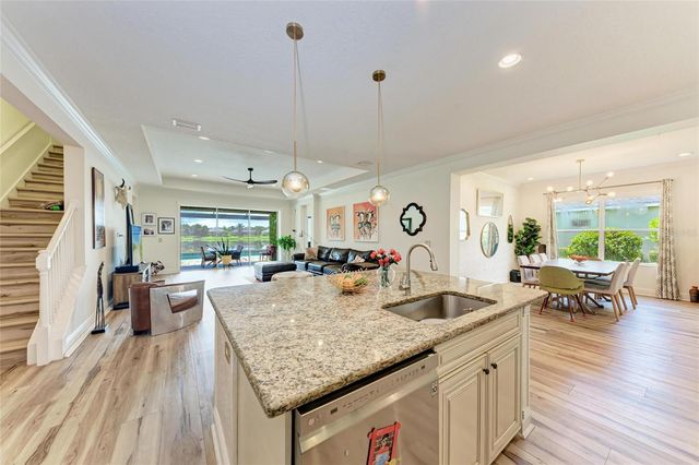 12051 FOREST PARK CIRCLE, Bradenton, FL 34211