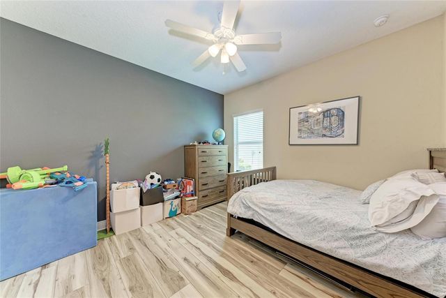 12051 FOREST PARK CIRCLE, Bradenton, FL 34211