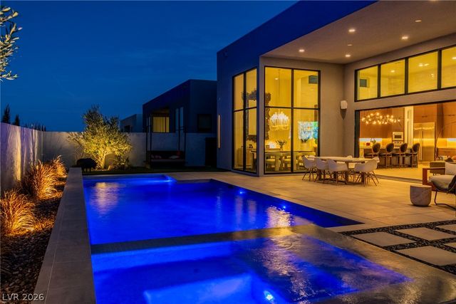 10824 Agate Cliffs Avenue, Las Vegas, NV 89135