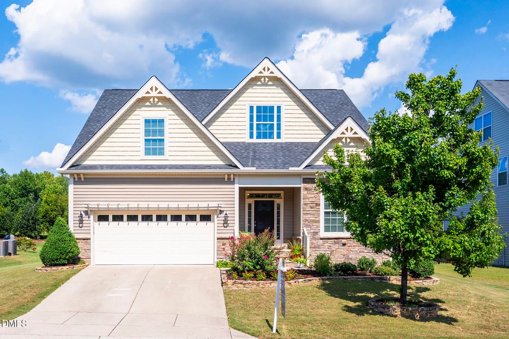 516 Walker Ranch Drive, Fuquay Varina, NC 27526