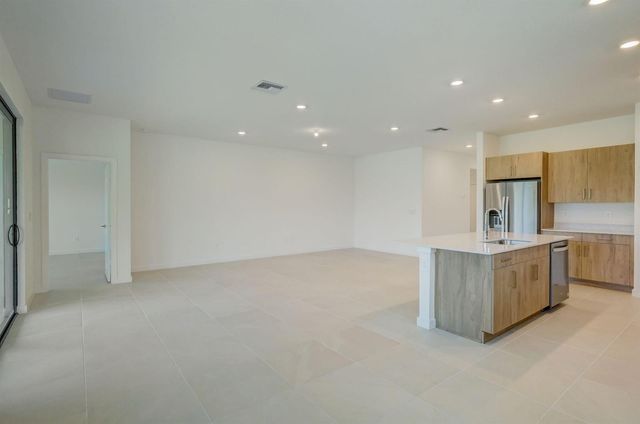 5946 SE Skyblue Circle, Stuart, FL 34997