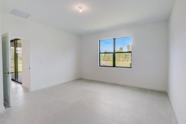 5946 SE Skyblue Circle, Stuart, FL 34997