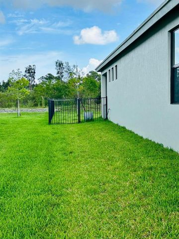5946 SE Skyblue Circle, Stuart, FL 34997