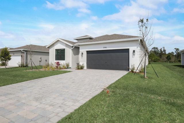 5946 SE Skyblue Circle, Stuart, FL 34997