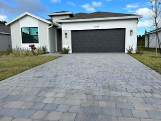 5946 SE Skyblue Circle, Stuart, FL 34997