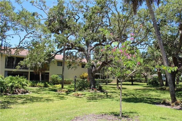 400 18th Street C2, Vero Beach, FL 32960