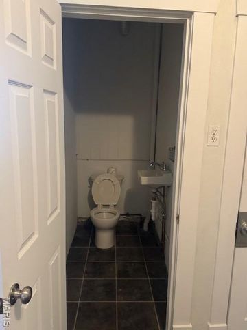 10 S 29th Street, Belleville, IL 62226