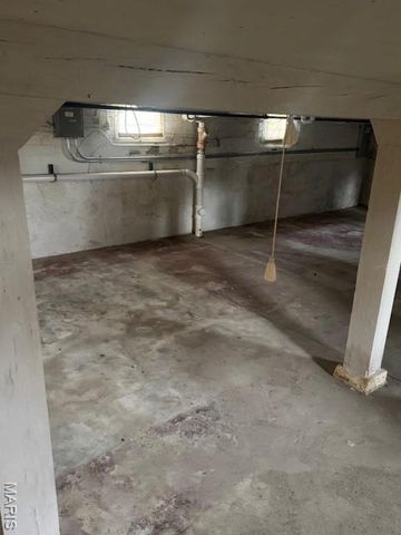 10 S 29th Street, Belleville, IL 62226