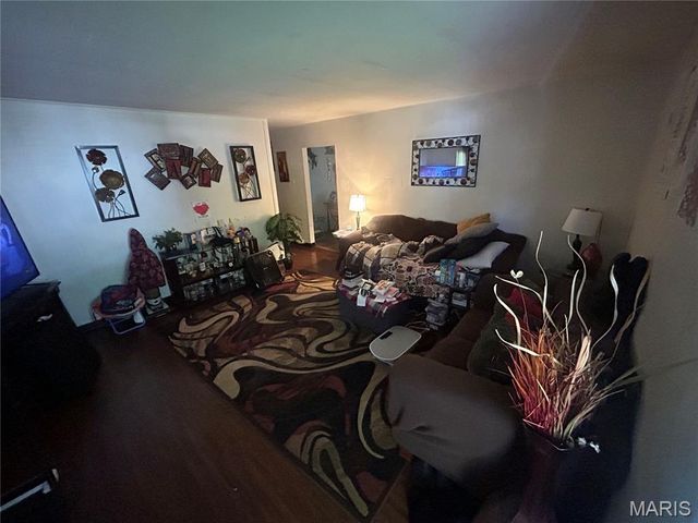 9822 Treadway Lane, St Louis, MO 63134