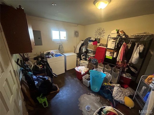 9822 Treadway Lane, St Louis, MO 63134