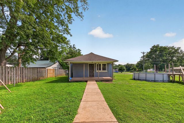 502 5th St, Lawrenceburg, TN 38464