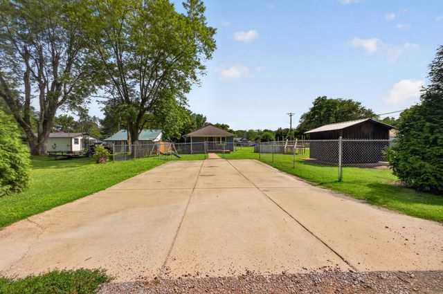 502 5th St, Lawrenceburg, TN 38464