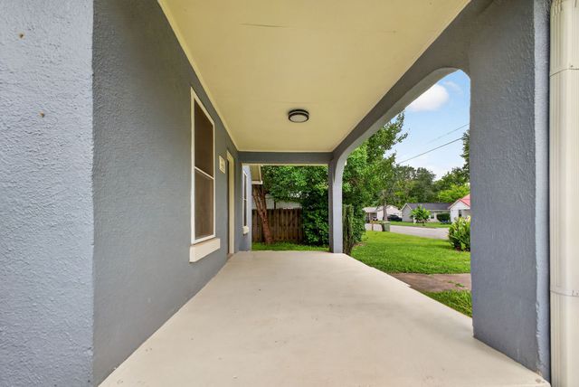 502 5th St, Lawrenceburg, TN 38464