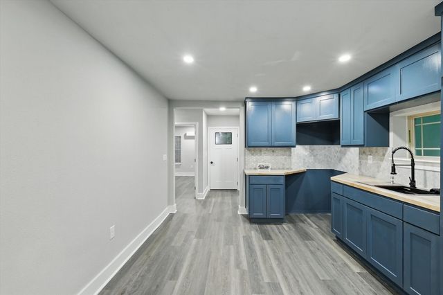 217 N Hawkins Street, Waxahachie, TX 75165