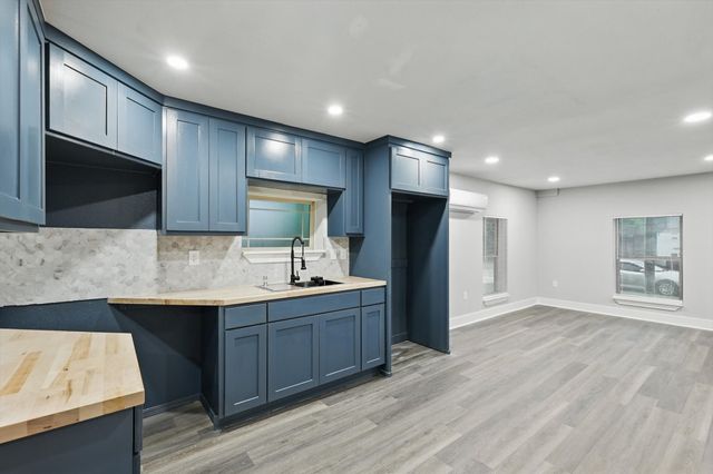217 N Hawkins Street, Waxahachie, TX 75165
