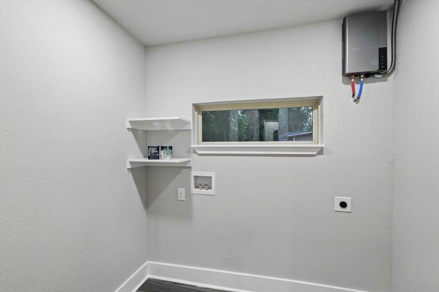 217 N Hawkins Street, Waxahachie, TX 75165