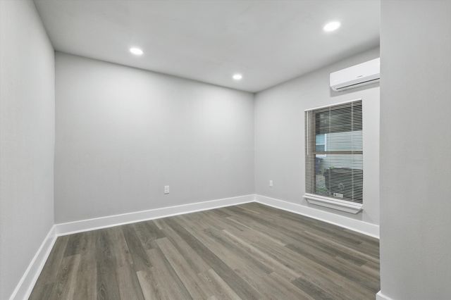 217 N Hawkins Street, Waxahachie, TX 75165