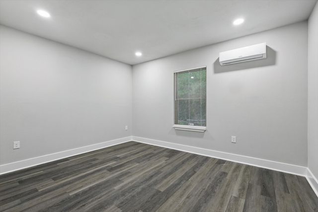 217 N Hawkins Street, Waxahachie, TX 75165