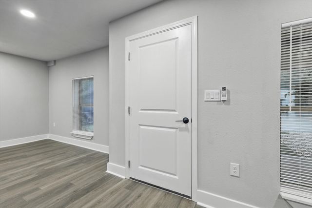 217 N Hawkins Street, Waxahachie, TX 75165