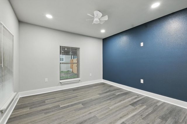 217 N Hawkins Street, Waxahachie, TX 75165