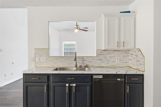 24407 Strong Pine Drive, Houston, TX 77336