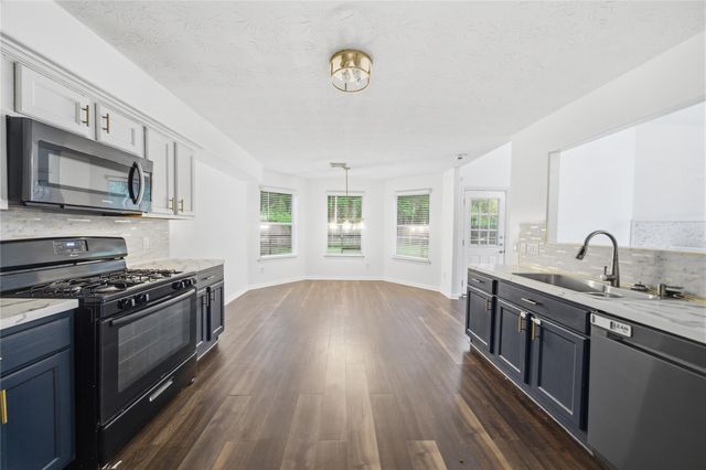 24407 Strong Pine Drive, Houston, TX 77336