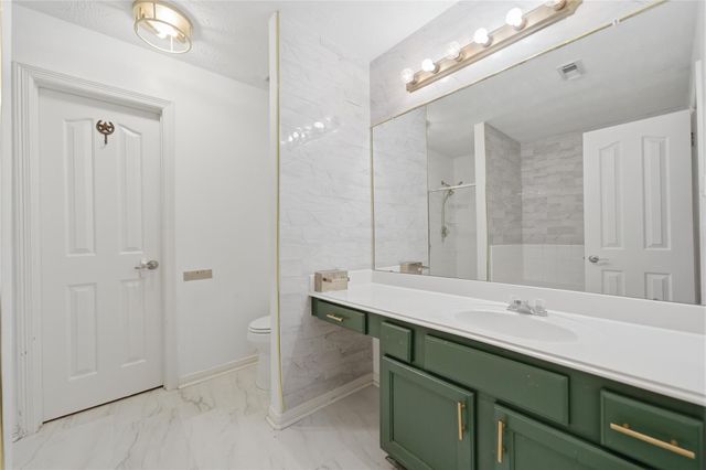 24407 Strong Pine Drive, Houston, TX 77336