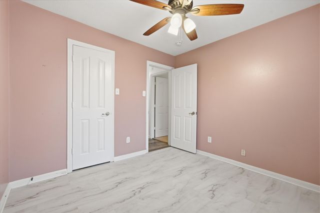 24407 Strong Pine Drive, Houston, TX 77336