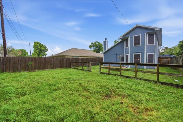 24407 Strong Pine Drive, Houston, TX 77336