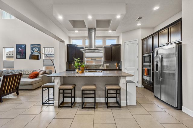 8609 Chilte Pine Road NW, Albuquerque, NM 87120