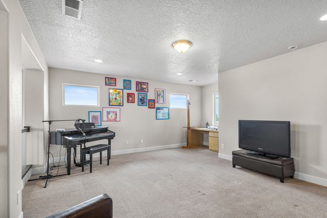 8609 Chilte Pine Road NW, Albuquerque, NM 87120