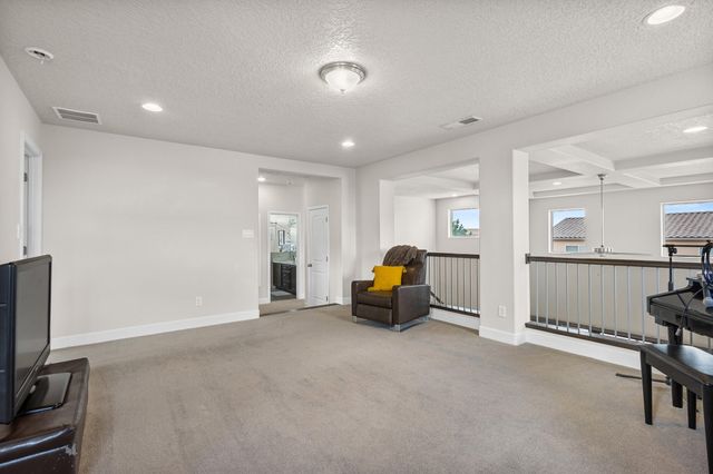 8609 Chilte Pine Road NW, Albuquerque, NM 87120