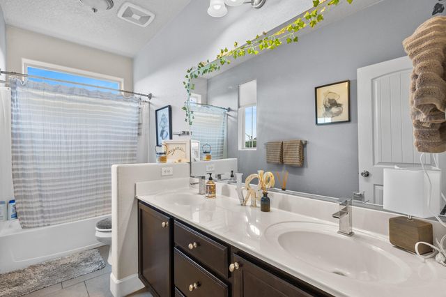 8609 Chilte Pine Road NW, Albuquerque, NM 87120