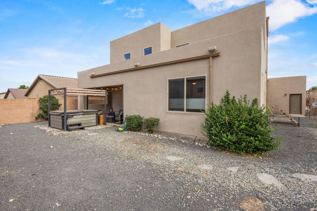 8609 Chilte Pine Road NW, Albuquerque, NM 87120