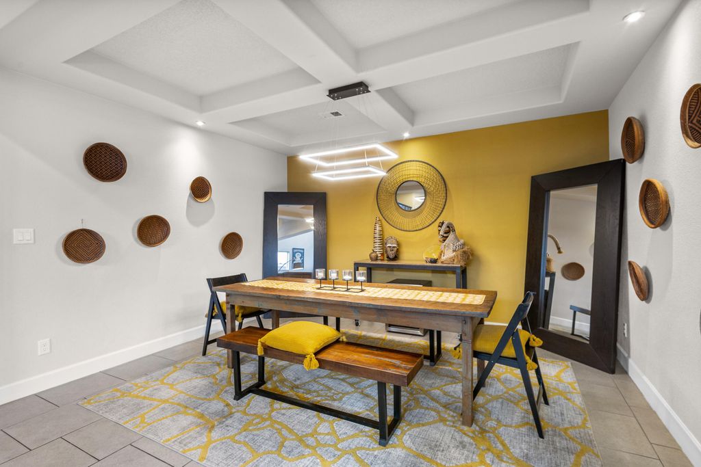 Image 12 of property listing at 8609 Chilte Pine Road NW, Albuquerque, NM 87120