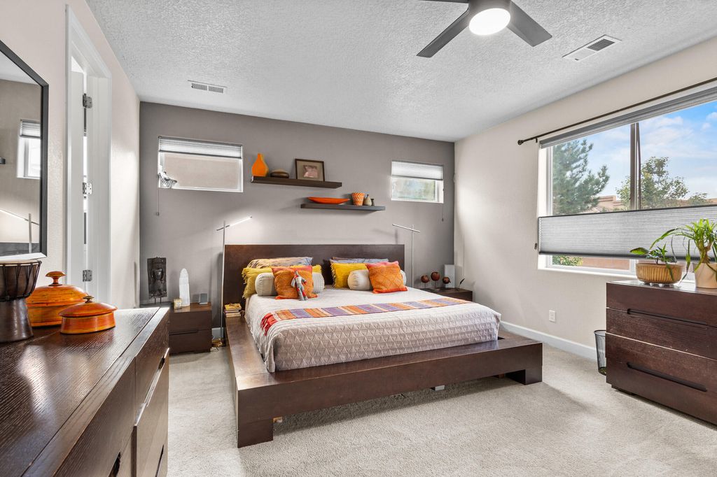 Image 14 of property listing at 8609 Chilte Pine Road NW, Albuquerque, NM 87120